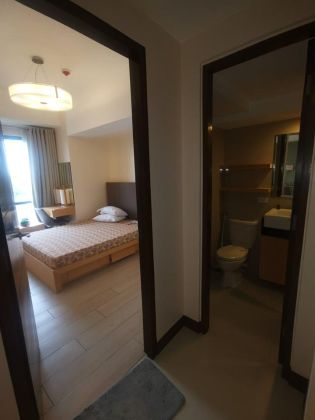 Fully Furnished 1 Bedroom Unit at the Viceroy Residences