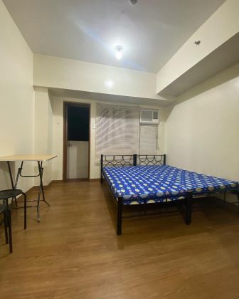 Studio Unit with Balcony in Pines Peak Tower near Shaw Megamall