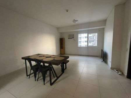Fully Furnished 1 Bedroom Penthouse in Lerato Tower