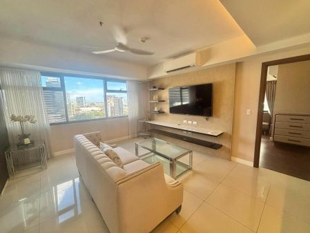 2 Bedroom Furnished Unit in Alcoves Ayala Cebu
