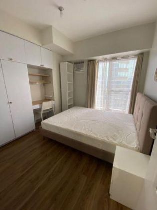 Fully Furnished 1 Bedroom Unit at Brio Tower for Rent