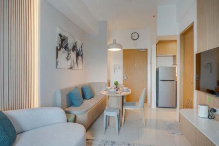 Fully Furnished 1 Bedroom Unit at Times Square West for Rent
