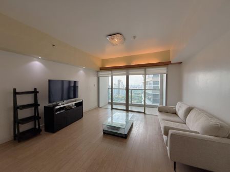 Fully Furnished 1 Bedroom Unit at One Shangrila Place for Rent