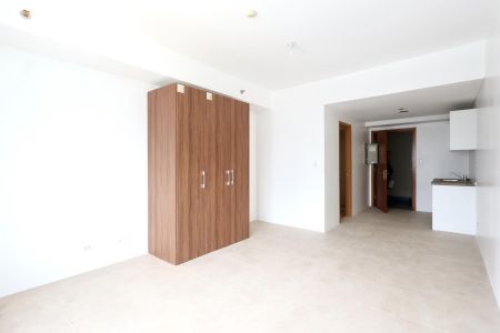 Brand New Big Studio at Aspire Tower near Eastwood City