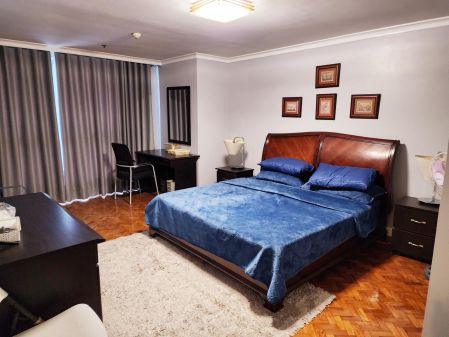 Bright and Spacious 2 Bedroom at Galleria Regency Ortigas