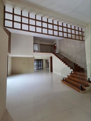 For Lease Magallanes Village 4 Bedroom with Pool 250K
