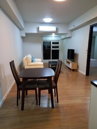 Kroma Tower One Bedroom Furnished Rent in Makati