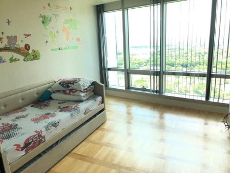 Fully Furnished 2 Bedroom Unit at One McKinley Place for Rent