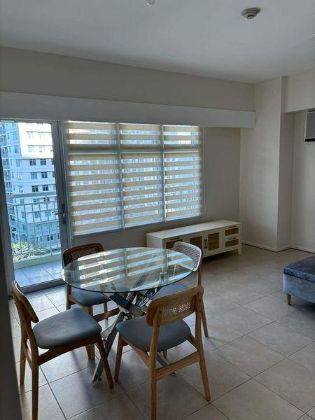 Two Serendra 1BR corner Unit for Rent
