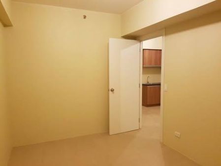 1 Bedroom Semi Furnished for Rent in Avida Towers 34th Street