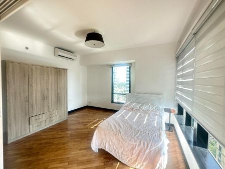 Semi Furnished 2 Bedroom Condo in Joya Lofts and Towers Rockwell 