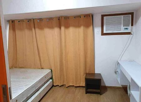 Fully Furnished 1BR at The Rise for Rent 