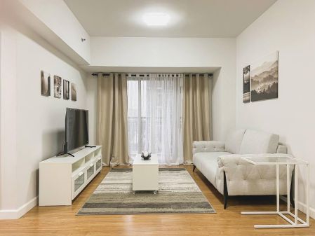 2BR Fully Furnished Condo Unit for Lease at Verve Residences