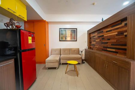 Fully Furnished Studio Unit in Venice Residences