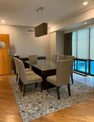 Fully Furnished 2BR Amorsolo Rockwell with 2 Parking