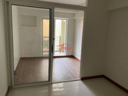 Studio with Partition at Brio Tower with Balcony for Lease