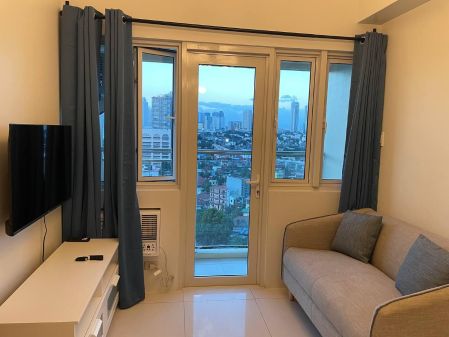 1BR Unit for Rent at Time Square West BGC