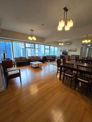 2BR Unit in the Beaufort Bonifacio Global City Taguig for Lease