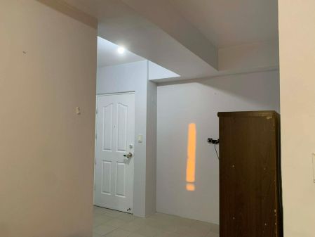 Freshly Updated Semi Furnished 1BR at Avida Towers San Lorenzo