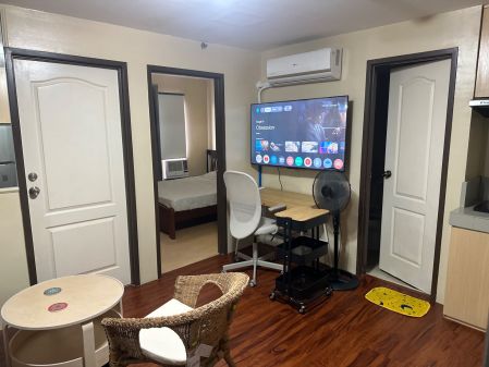 Fully Furnished 1 Bedroom Unit For Rent at One Oasis Cebu Condo a