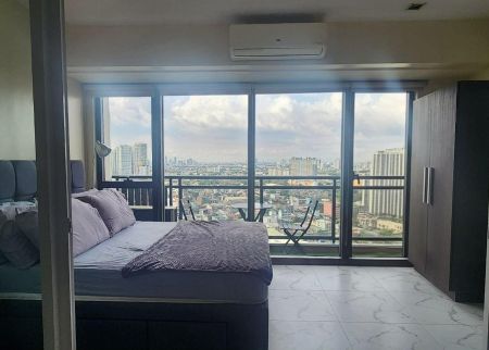 Knightsbridge 1 Bedroom Condo Unit for Rent