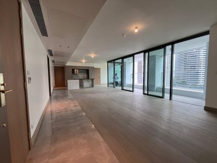 For Rent Lease 3BR East Aurelia Residences