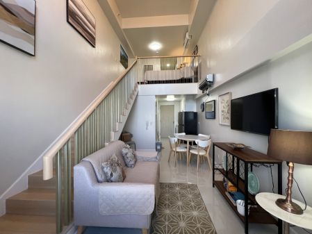 Fully Furnished 1BR Loft in Mandani Bay Suites T2