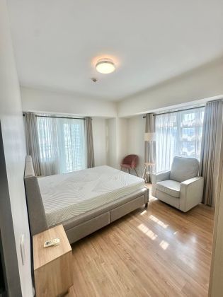 Fully Furnished 2 Bedroom in Solinea Cebu Business Park