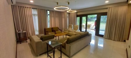 For Rent 5BRr in Greenmeadows Qc