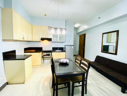Fully Furnished Studio Deluxe in Morgan Suites McKinley Hill