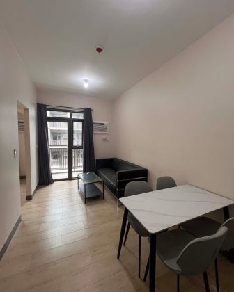 Semi Furnished 1 Bedroom Condo near Okada Manila