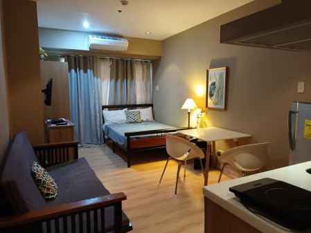 Fully Furnished Studio with Balcony in Knightsbridge Residences
