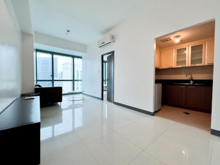Fully Furnished 1 Bedroom Unit at 8 Forbestown Road for Rent