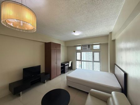 Studio in Greenbelt Chancellor near PBCOM Tower for Rent