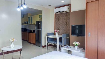 Fully Furnished Studio Unit at One Central Makati for Rent