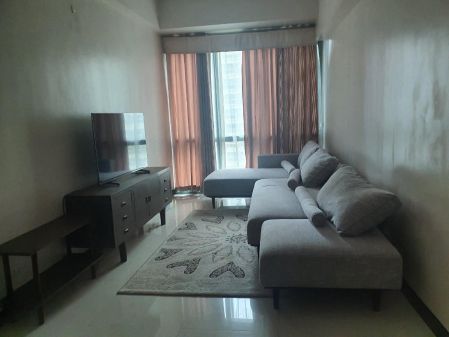 2 Bedroom Condo for Rent in 8 Forbestown Road Bgc Taguig City