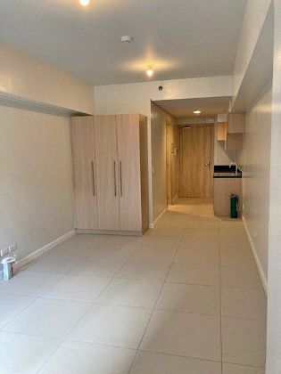 The Gentry Residences - Makati Studio Ayala Triangle Gardens