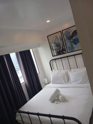 Semi Furnished 1BR Loft in Fort Victoria RR1827