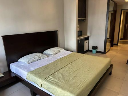 Fully Furnished Studio Condo at Goldland Millenia 22nd Floor
