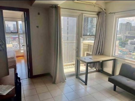 Paseo de Roces Makati 1 Bedroom with Balcony near Ayala North Exc