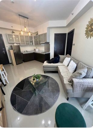 Fully Furnished 1BR Condo Unit at Trion Tower 3 for Rent