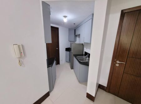 Semi Furnished 1 Bedroom Condo Unit for Rent in Greenhills Heigth