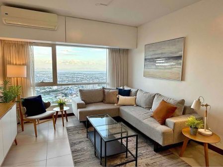 2BR Unit for Rent in the Royalton