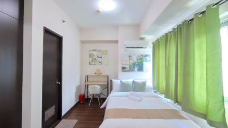 Fully Furnished Studio at Forbeswood Parklane BGC