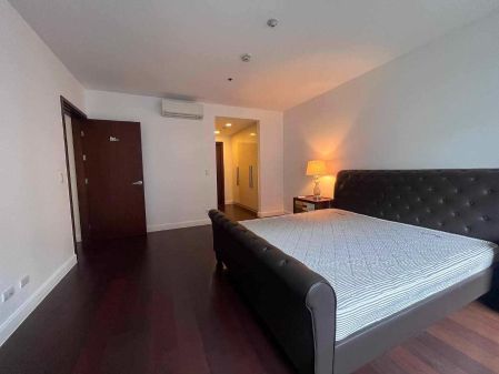 2BR Unit for Rent at The Suites at One Bonifacio High Street BGC