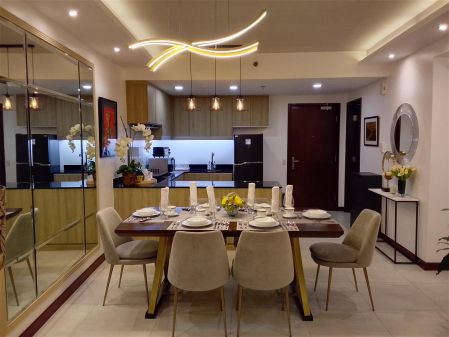 Fully Furnished 2 Bedroom at The Royalton at Capitol Commons