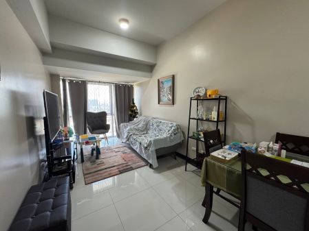 Fully Furnished 2 Bedroom Unit at Salcedo SkySuites for Rent