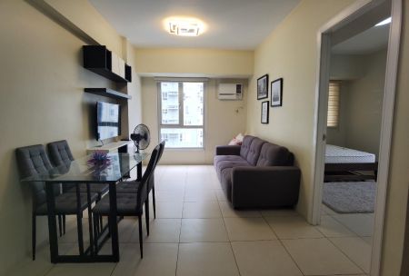 Fully Furnished Studio for Rent in Avida Towers BGC 9th Avenue 