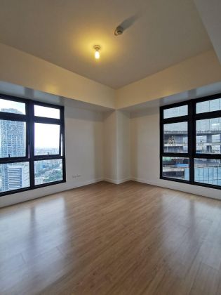 Semi Furnished 2 Bedroom Unit at High Park Vertis for Rent
