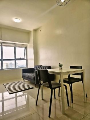 Elegant Korean Furnished 1BR 1TB Condo Unit at Burbank Alabang